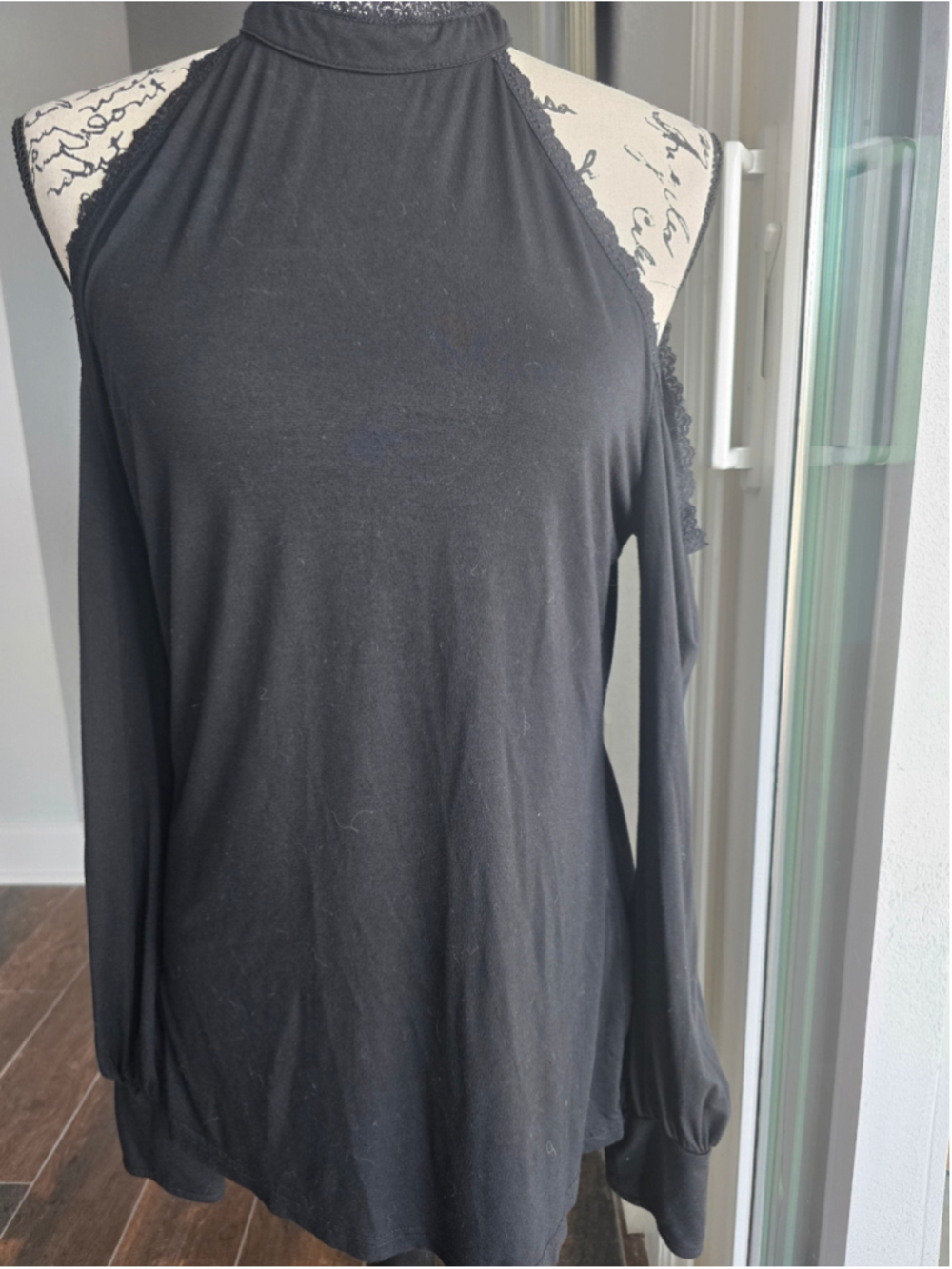 Killstar Cold Shoulder Top Size XL EUC
